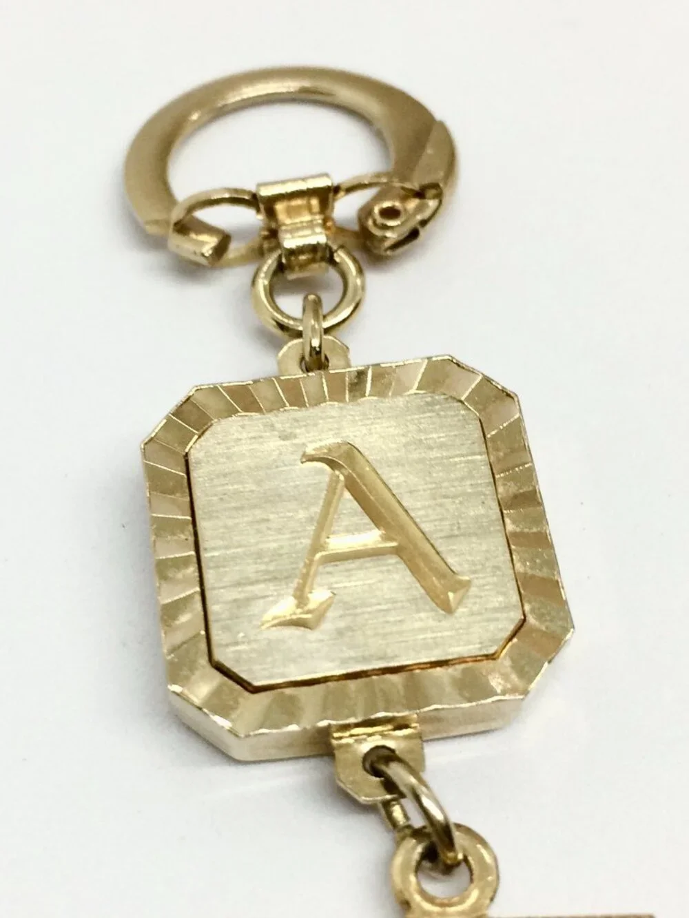 VINTAGE SWANK KEY FOB Gold Tone Detachable Valet Key Holder Initial A